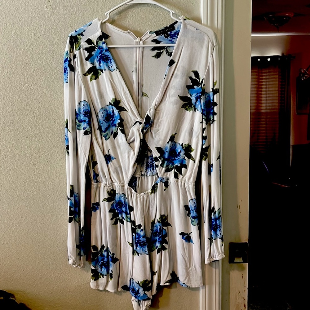 Kendall & Kylie super cute romper